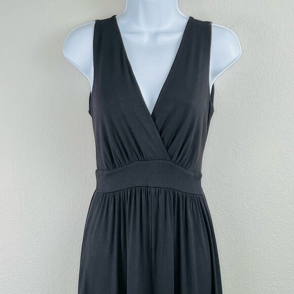 Fraiche by J Black Sleeveless Wide Leg V-Neck Capri Jersey Jumpsuit XS/Small - Picture 4 of 15